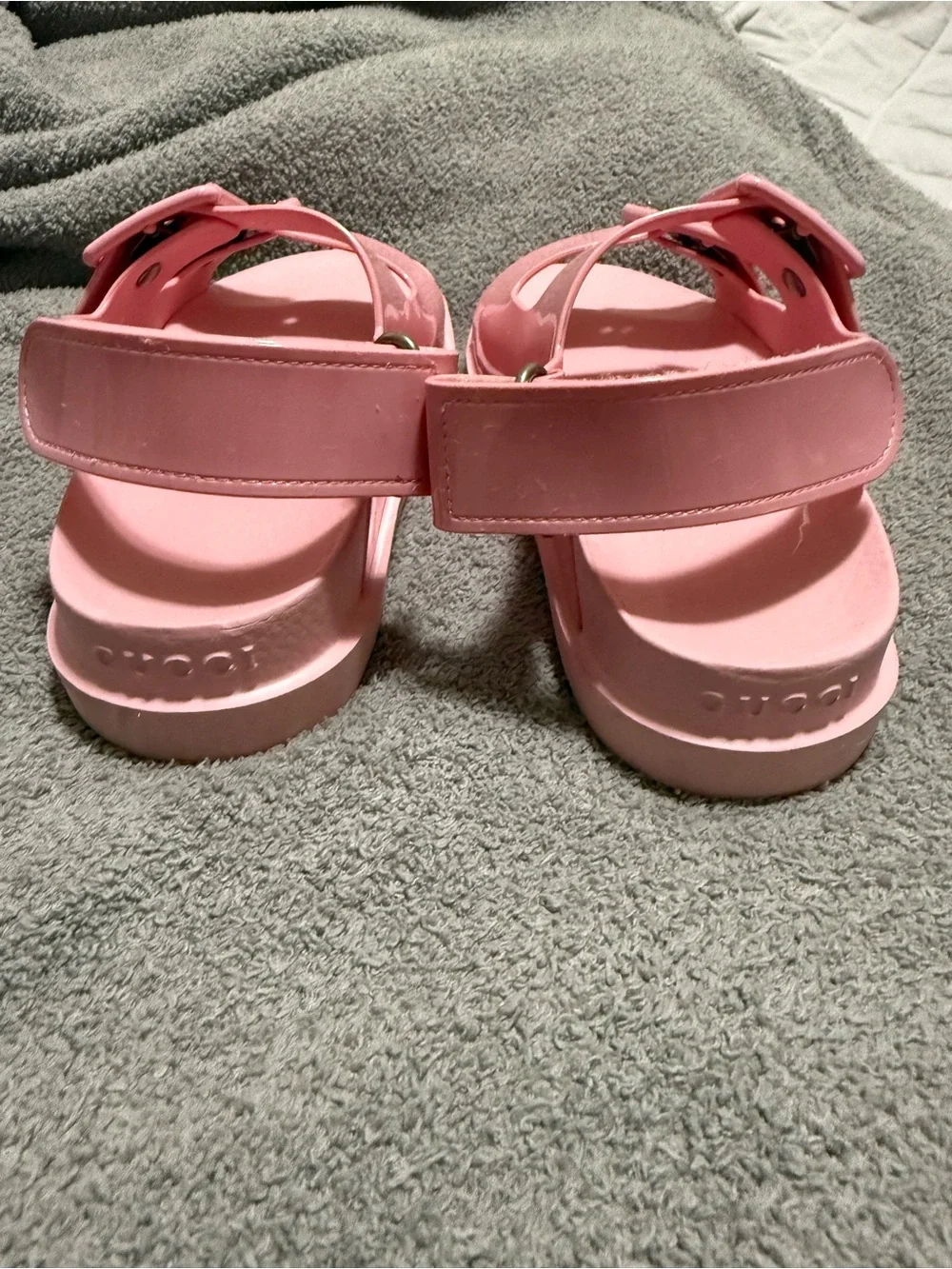Gucci Kids Pink Double-Buckle Sandals with Back Strap